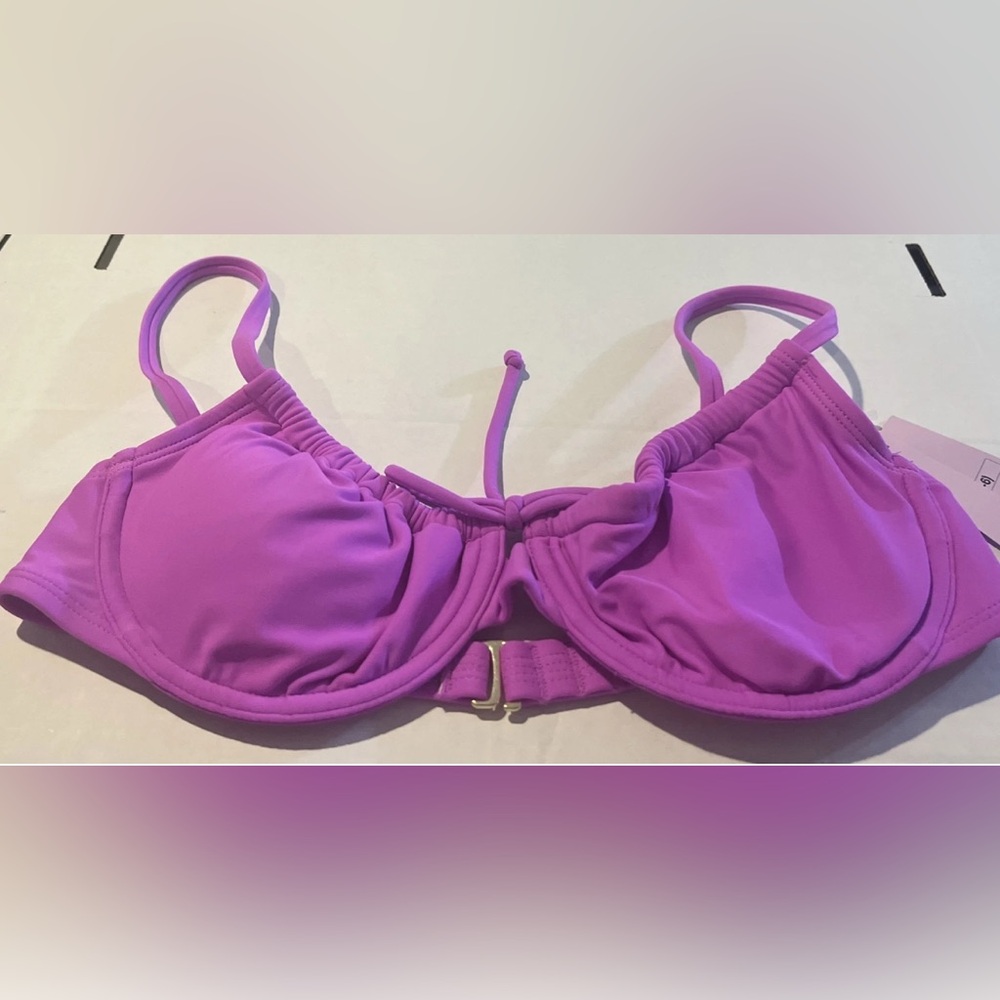 Wild Fable Womens Bikini Top Size Small 4-6 Purple Underwire Swimsuit NWT